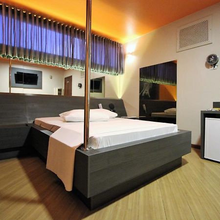 Status Motel Belo Horizonte Exterior photo
